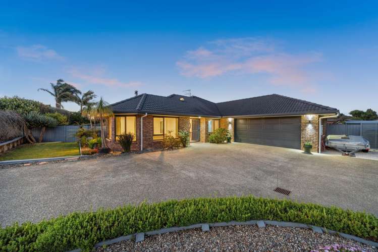 62 Lough Bourne Drive Pukekohe_16