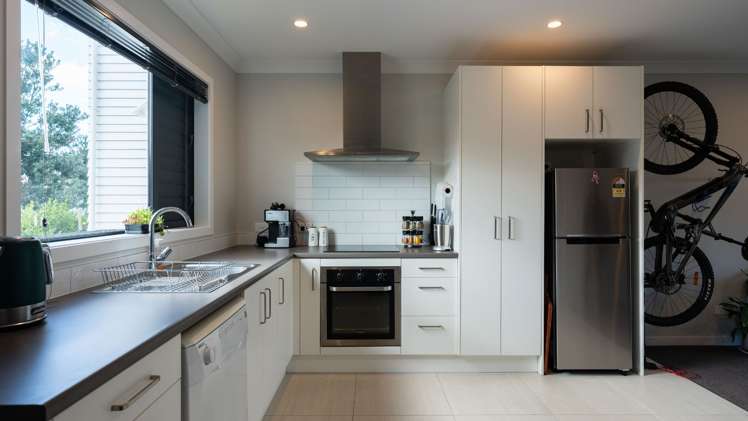 65 Glidepath Road Hobsonville_4