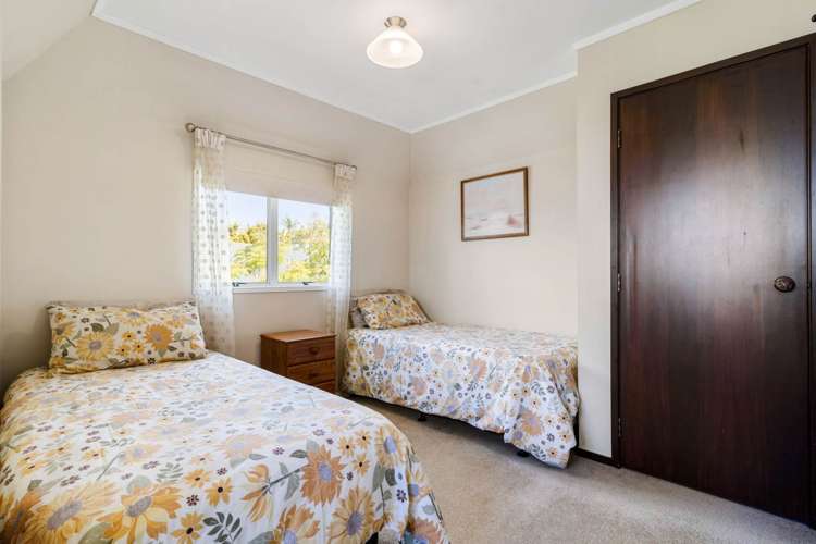 2/1 Trias Road Totara Vale_10