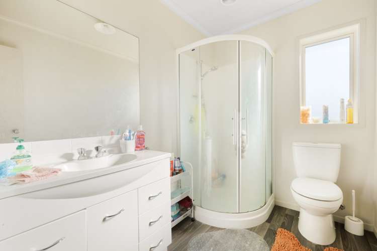 186 Ballintoy Park Drive Welcome Bay_14