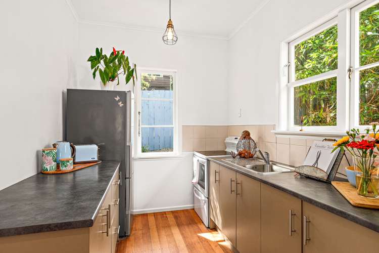 2/87a Woodglen Road Glen Eden_8