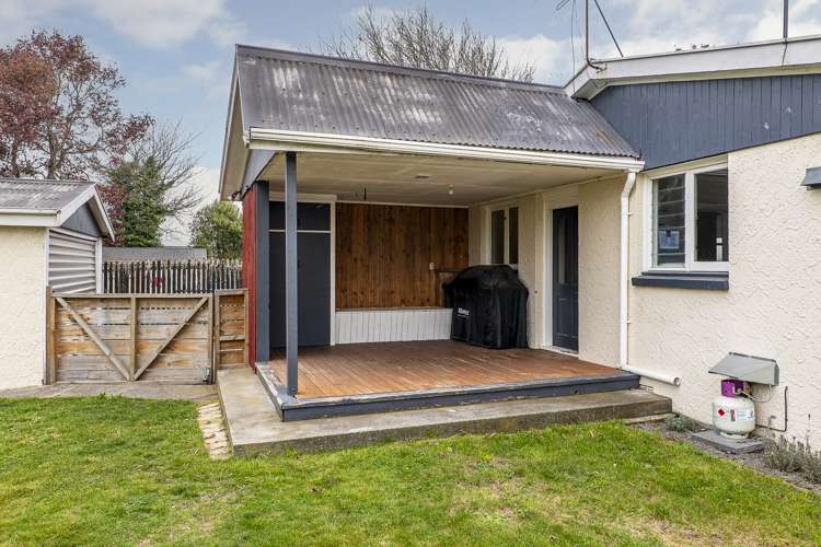 10 Longden Street Darfield_17