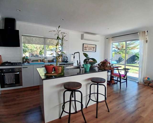 49 Solar Road Glen Eden_4