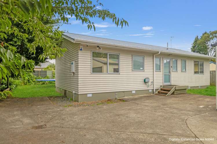 16 Mahanga Road Fairy Springs_22