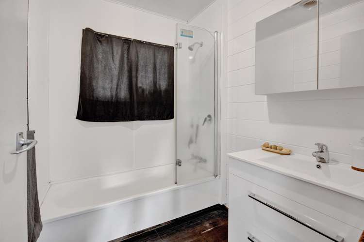 23 Pohutukawa Drive Opunake_14