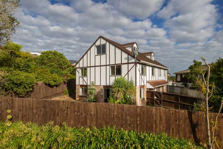 1/13 Mongorry Place Mount Roskill_16