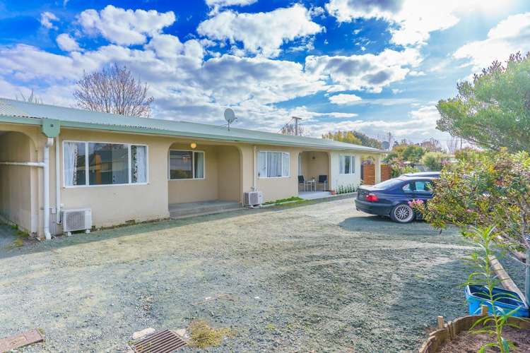 Flat 3/74 Golf Road_0