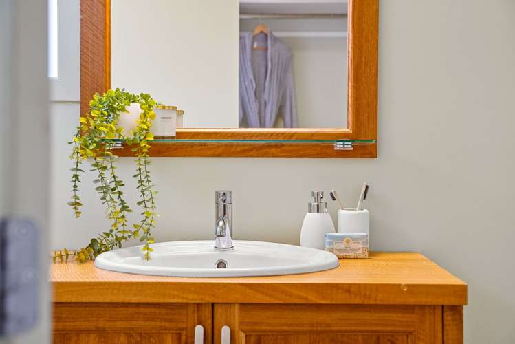 87 M Greenwood Road Leigh_49