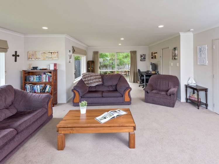 44 Pine Harbour Parade Beachlands_9