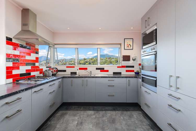 93 Princes Drive Britannia Heights_10