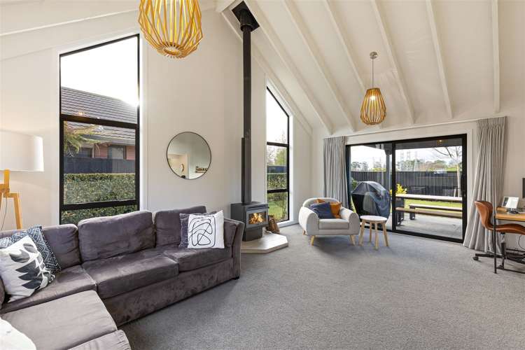 44 Karnak Crescent Russley_5