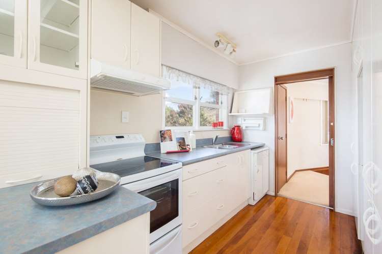 37 Tahi Terrace Glen Eden_18