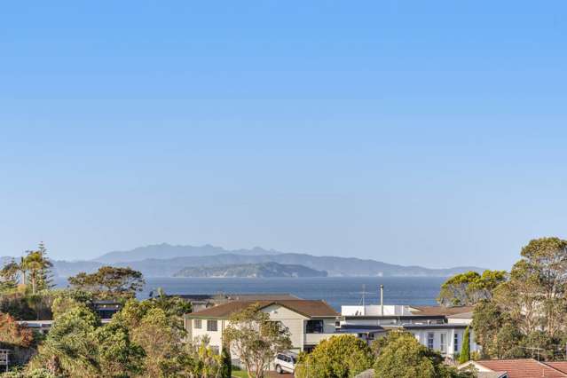 8 Fairway Avenue Red Beach_1