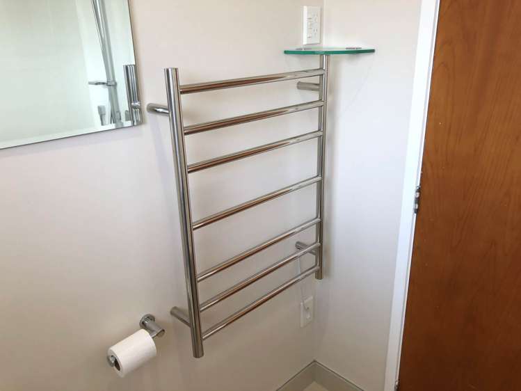 2/12 Ellice Road Totara Vale_13