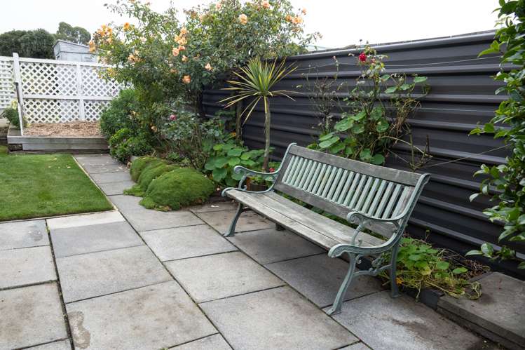 2/11 Cox Street Ashburton_16