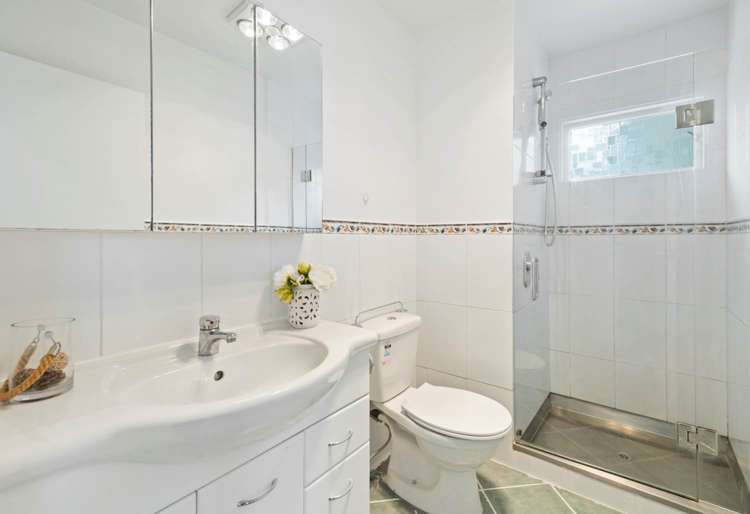 20 Woodcote Drive Glenfield_11