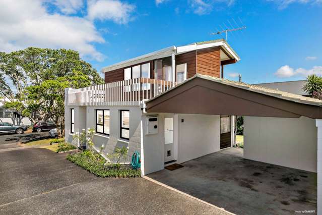 1/24 Hemi Street Narrow Neck_1