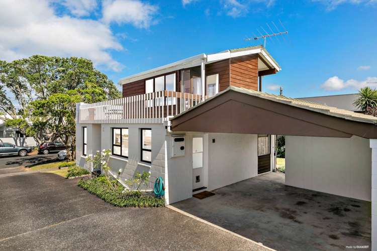 1/24 Hemi Street Narrow Neck_1