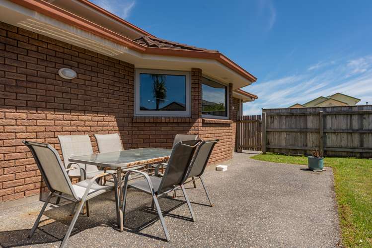 6 Black Pine Road Woodridge_20