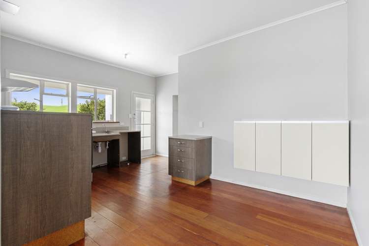 2 Moa Street Piopio_14