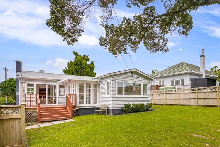 10 West Lynn Road Titirangi_11