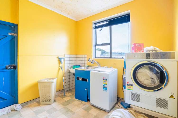 26 Coronation Street Strathern_9