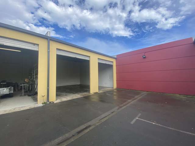 Lease this Storage Unit/Mini Warehouse