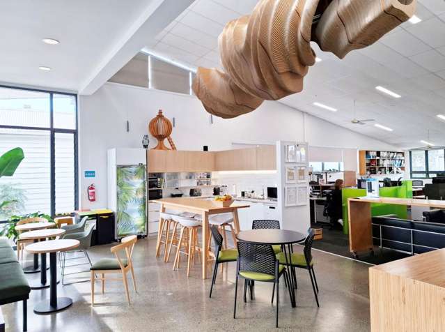 MODERN EDEN TERRACE OFFICE