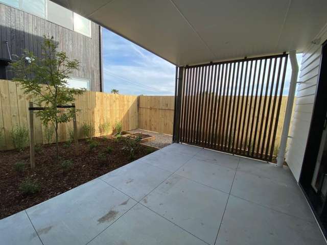 2/5 Brandon Road Glen Eden_2