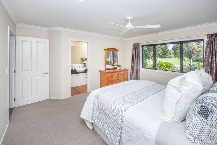 72 Barrington Drive Huntington_18