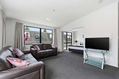 28/49 Maunganui Road_2