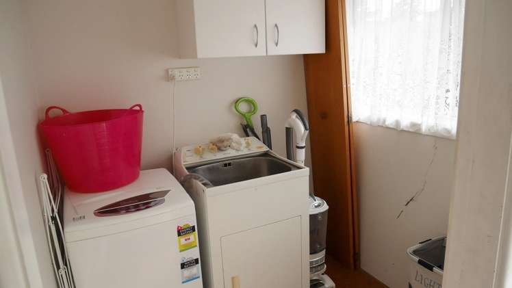 50 Kathleen Crescent Hornby_12