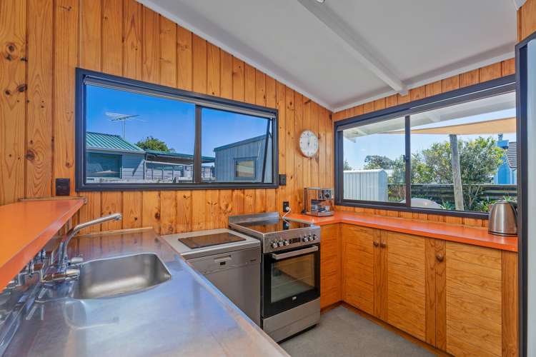 117 Winslow Place Matarangi_5