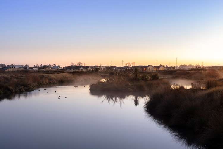 17 Lakeside Drive Pegasus_18