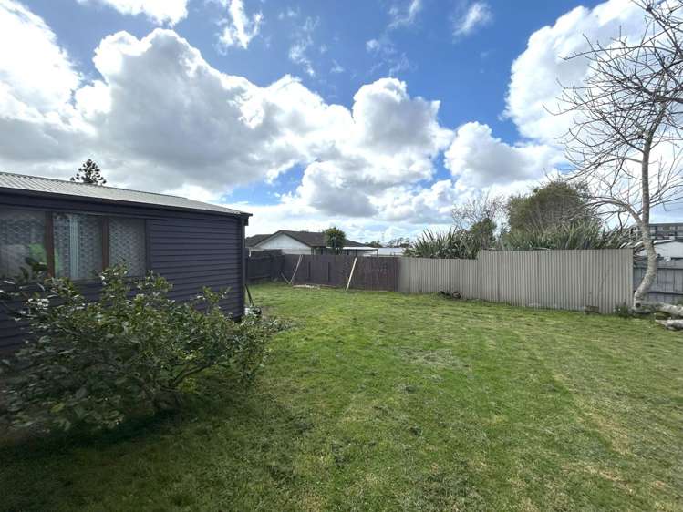 13 Bodi Place Te Atatu South_12
