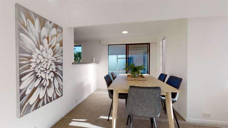 1/10a Commodore Parry Road Castor Bay_11