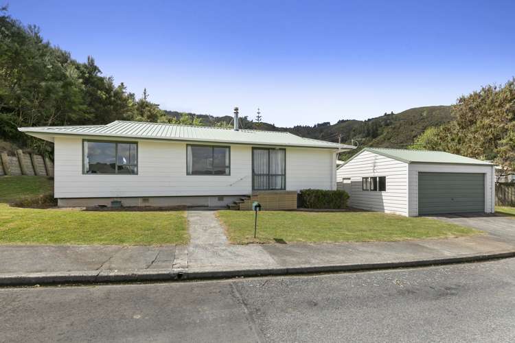 2 Norrie Grove Naenae_16