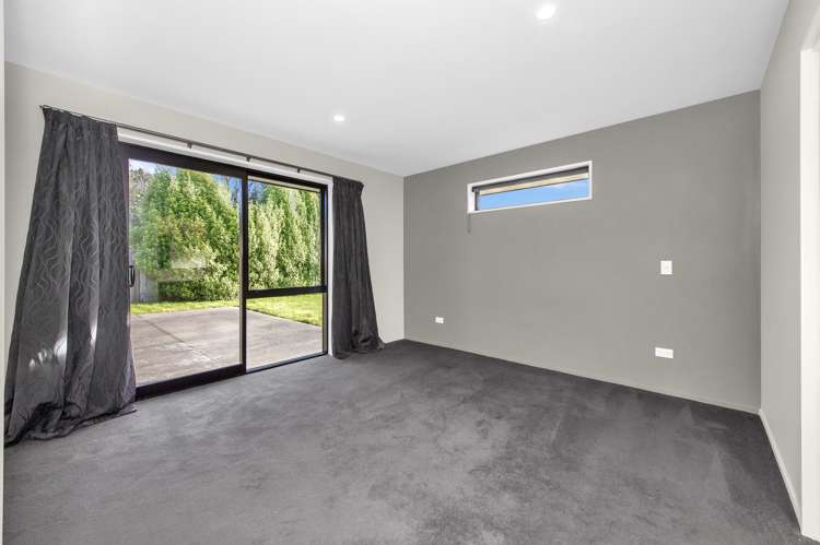 5 Newbrook Terrace Darfield_13