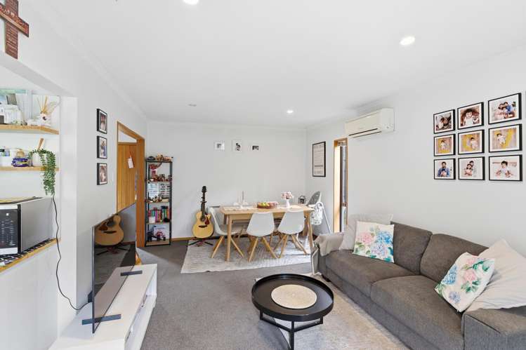 8/4 Broadbent Street_5