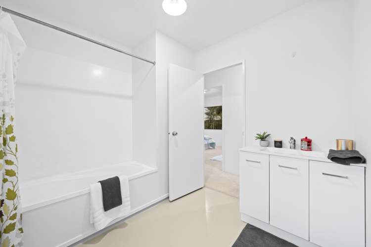 4/3 Barneys Farm Road Clendon Park_15