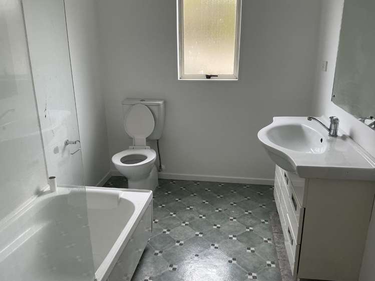 50 Kuripuni Street 10754_1