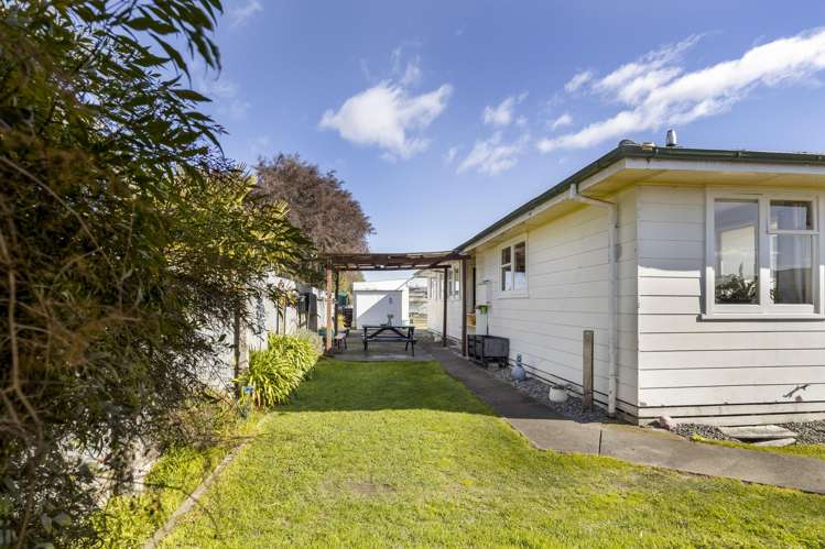 17 Gill Crescent Redwoodtown_12