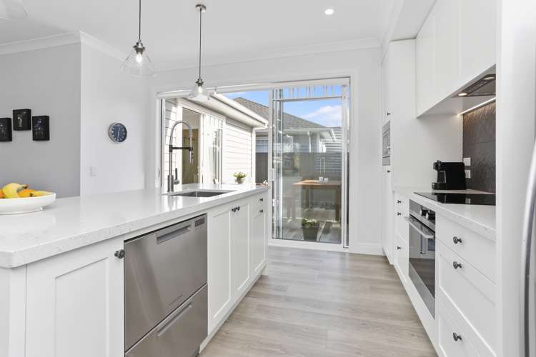 14 Belmere Rise Farm Cove_5