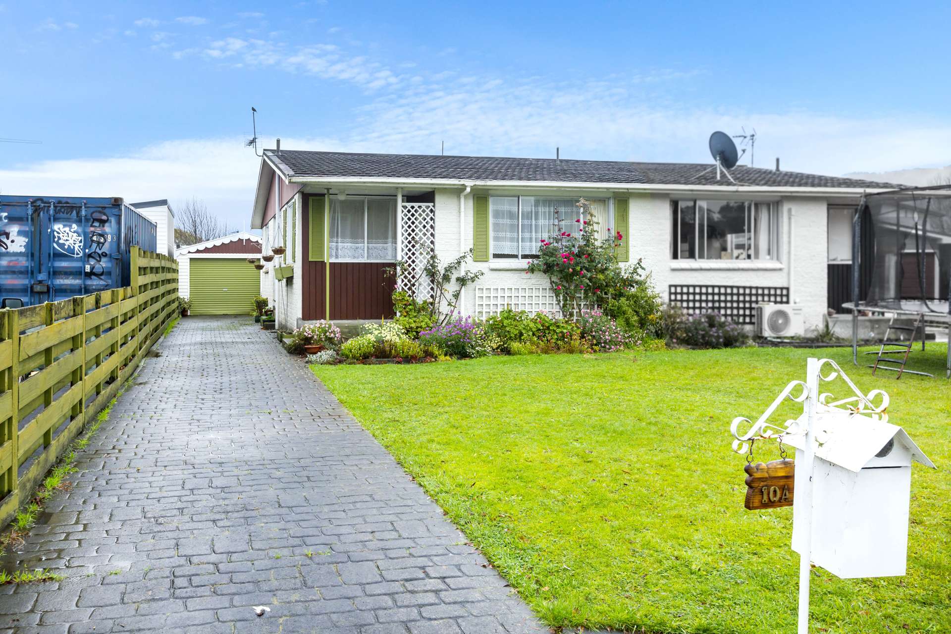 2/10 Ponderosa Grove Maoribank_0