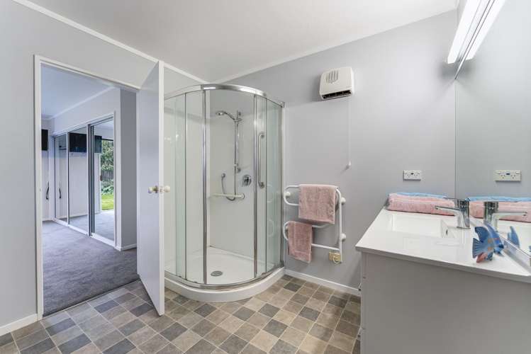 9 Arnold Savage Place Richmond_13