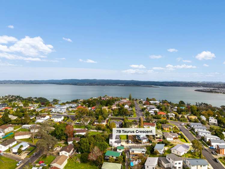 2/7 Taurus Crescent Beach Haven_20