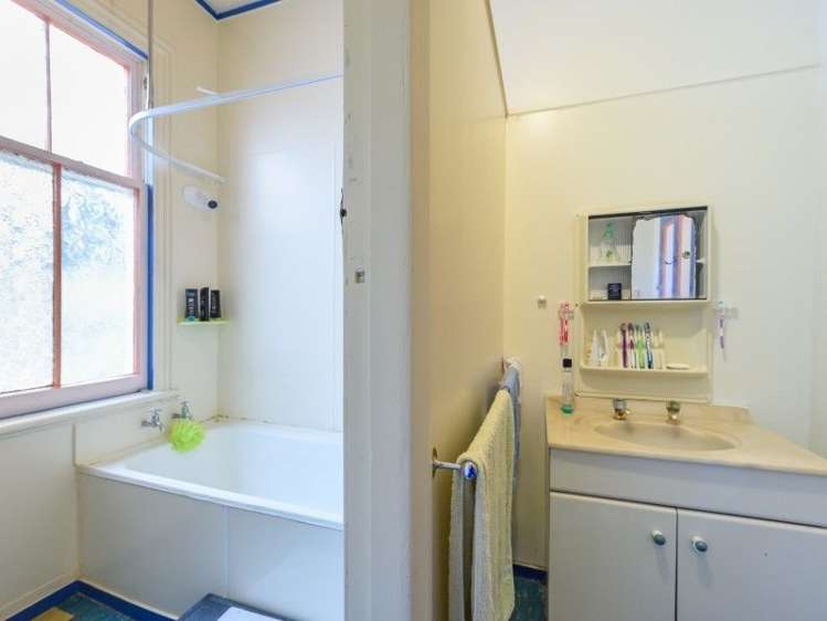 9 Hiropi Street Newtown_18