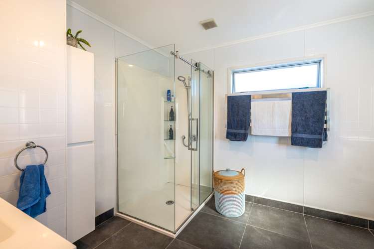 17 Wellington Road Surfdale_11