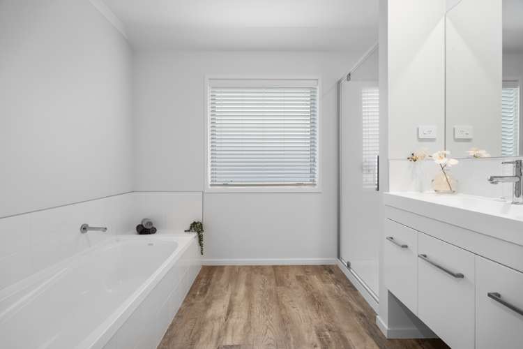 54 Awataha Crescent Pyes Pa_14