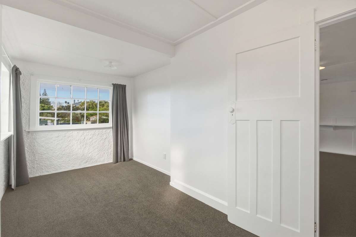 15 Taupata Street_4